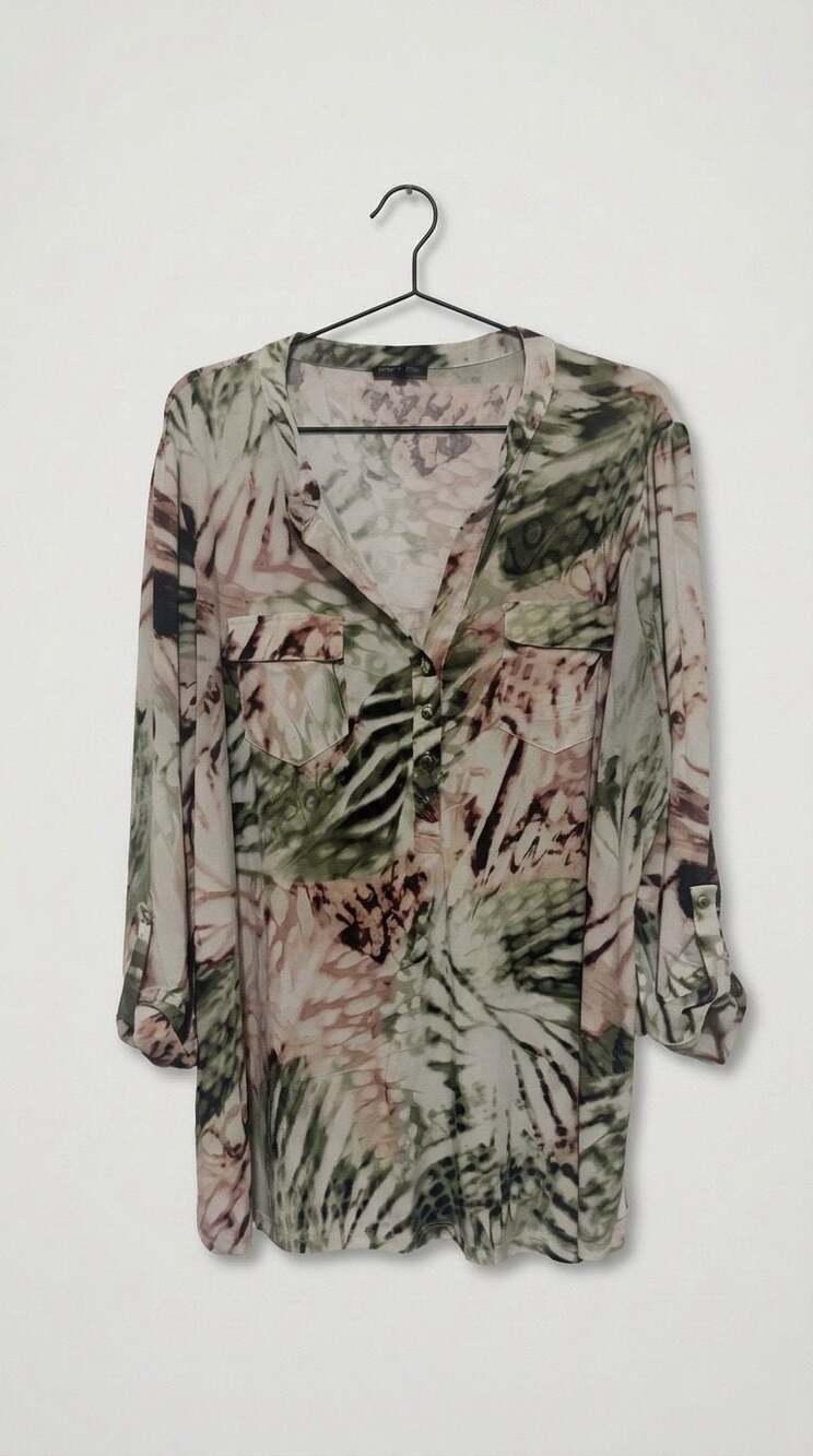 Ava & Grace Woman Green Pink Abstract Tropical Leaf Print Button Up Roll Tab Sle